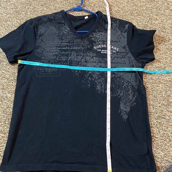 GuessâBlack Graphic V-Neck Tee Size L - Picture 7 of 13